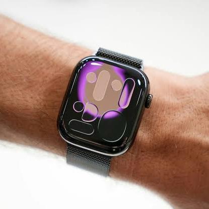 SERIES-11 APPLE LOGO (ALLOW TO OPEN)